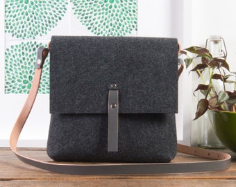 Grey crossbody felt purse, Felt bag, handbags, purses and bags, crossbody bags, leather handbag, messenger bag for women, shoulder bag