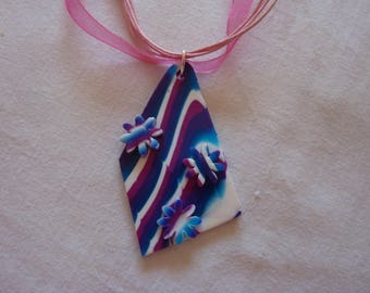 sleeveless floral necklace