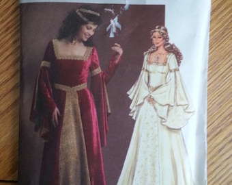 Renaissance wedding dress/ faire /queen / princess / Medieval costume 2050 sewing pattern, Bust 30 31 32 34, Size 6 8 10 12, Butterick 4571