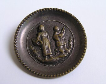 Antique picture button