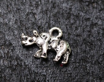 Set of 50, rhino charms, Rhinoceros charms, African charms, wild animal charms, safari charm, wholesale charms, silver charms, metal charms,