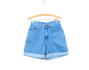 90s Faded Blue Jean Shorts High Waist Denim Vintage MOM Shorts Lightwash Roll Up Cuff Summer Shorts Womens Size 8 28 inch waist Small