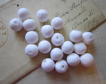 20 spun cotton BALLS - 12mm