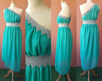 "One-shoulder" cocktail dress