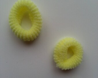 lot de 2 chouchous jaune pale 20*8mm