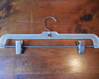 Vintage 1960s to 1970s Metal and Plastic The Henry Hanger Company (1) Rubber and Metal Grips Sliding Calendar/Display/Picture Clothing