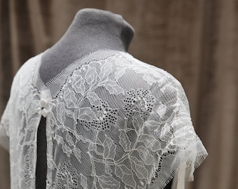 Silk crepe and fine lace top wedding