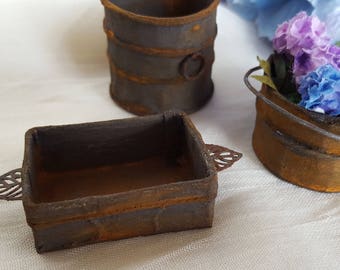 Miniature rectangular tray