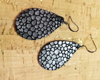 Black/SilverLeather Teardrop Earrings. Leather Earrings. Teardrop earrings. Light weight. Nickle free. Hypoallergenic. Sz Small 1 1/2 inches