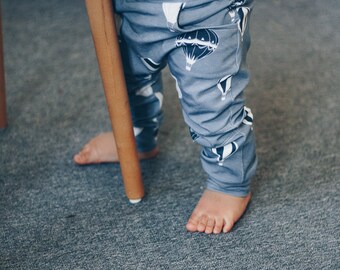 Organic cotton GOTS blue baby pants with hot air balloon print, toddler pants, children pants, boy pants, boy trousers, baby leggings