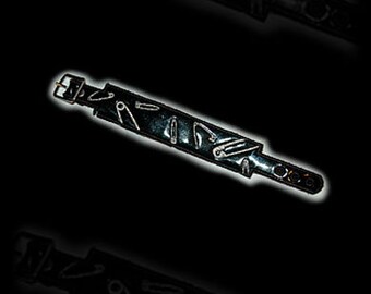 Safety Pin armband