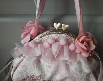 The collection "Pompadour" romantic pouch