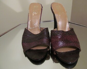 Vintage 1950s brown snakeskin high heel mules