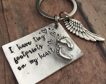 Miscarriage Keychain, Infant Loss Key Chain, Miscarriage Keychain, Angel Wing Keychain, Infant Loss Gift, Baby Footprints, Personalized