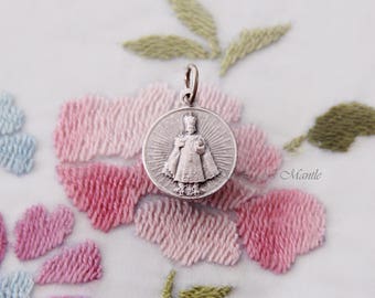 Holy Infant Jesus of Prague Medal with French Text
