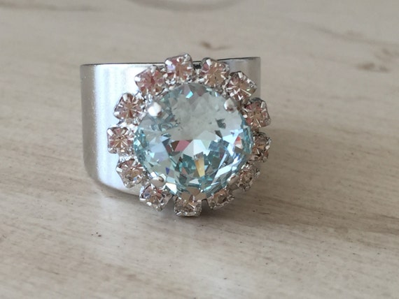 Light Azore and Clear Crystal Ring