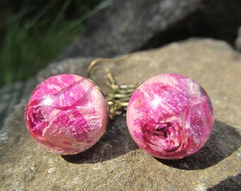 Pink earrings, rosebuds resin, dried flowers, resin earrings, rose ball, Flower Jewelry, resin sphere, natural jewelry, eco jewelry