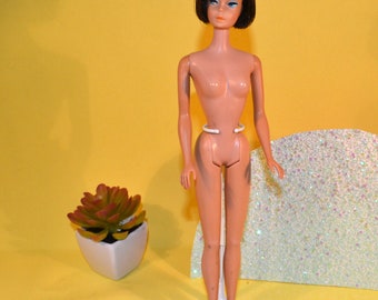 Cute Vintage 1960's American Girl Brunette Barbie Doll Bendable Legs by Mattel-Orange lips