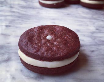 Red Velvet Sandwich Cookie