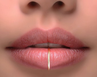 Fake lip piercing, Fake Lip Ring, Lip Cuff, Gold Lip Hoop, Delicate lip ring, Faux lip ring, Gold Lip jewelry, Tiny lip ring,fake gold lip