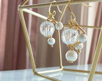 Snow white earrings ** pearl clear beads with golden hook