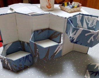 Jewelry: storage box