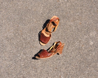70s stacked wood wedges / 1970s woven leather sandals / ankle strap sandals 7