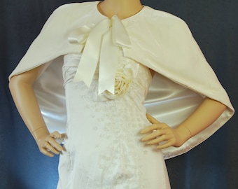 High quality Triple Velvet short Cape Capelet Wrap in Ivory colour. Exclusive. CBI