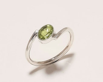 925 sterling silver - natural oval green peridot cut ring - Handmade jewelry - promise ring-August Birthstone ring-size us 9.5