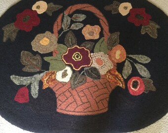 Hand hooked rug "Basket of Flowers"
