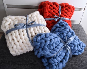 Chunky Knit Blanket, Blanket, Super Chunky Blanket, Giant knit blanket, Thick yarn blanket Bulky Knit Merino wool Arm knitting Valentine