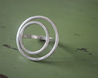Two circles silver ring