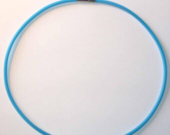 1 ACFI242bleu 46cm Blue rubber Choker