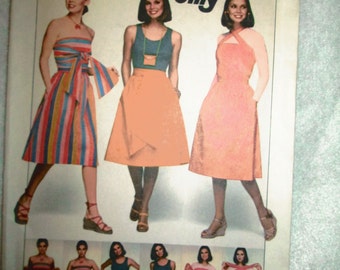 1977 Ladies Simplicity Pattern MULTI-WRAP Dress/Skirt