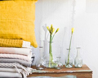 Anja pillow / bed pillow / kapok / hypoallergenic / yellow / mustard / turmeric / marigold / raw fabric / hemp / cotton / floor cushion