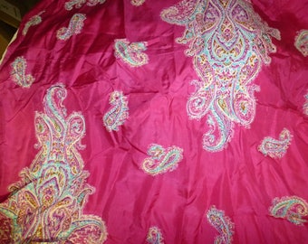 NO. 35 FABRIC 100% FUCHSIA SILK HAS PATTERNS