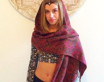 Hooded scarfs,unisex scarfs, paisley pattern hoodedscarf,Festival wear,hippy scarfs,bighooded scarfs,Vegan friendly,100./.recycled materials