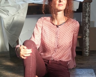 Right blouse / long sleeve / silk. 03816