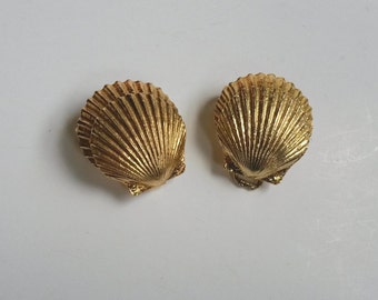 Mimi di N clam shell Buckle, vintage belt buckle, clam shell belt buckle, vintage accessories, 1975 Mimi di N belt buckle - BB6