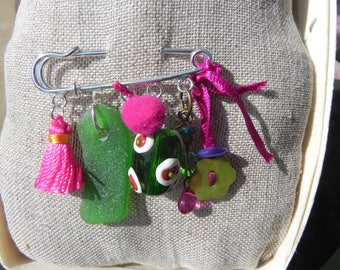 Mother's day: pin - N - 11