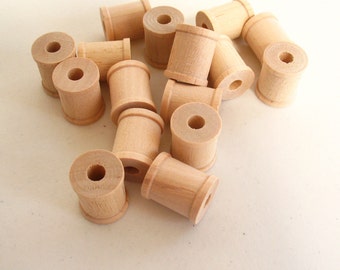 50 Miniature Wooden Spools 3/4"x5/8"x 7/32" hole -Wooden Spools Decorative -Small Spools -Natural Wooden Spools -Unfinished Wooden Spools