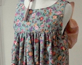 Girl's Pioneer Pinafore and Bonnet Set