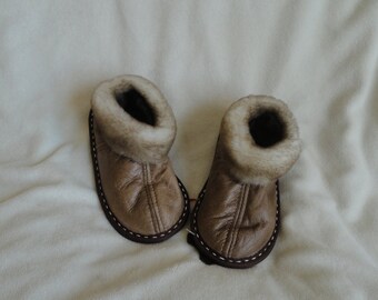 Sheepskin slippers (kids sizes)