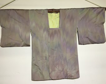 Holographic mid length kimono with buttons
