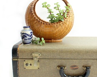 Half Moon Shaped Basket, Woven Wicker Basket/Bowl