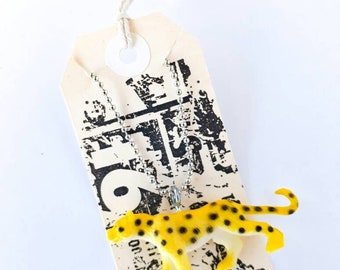 A Lightning-Fast Cheetah Toy Necklace