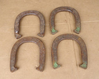Vintage horseshoes lot,cast iron primitive rustic barn,horse stable wall decor hangings,horse shoes game