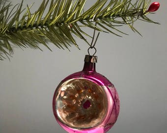 Vintage Deep Indent Christmas Ornament
