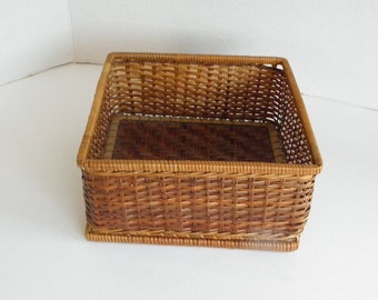 Square Woven Wicker Basket for Napkins Washcloths Catchall