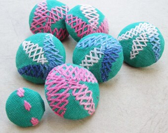 Fabric Covered Buttons - Embroidered Cotton - 7pc